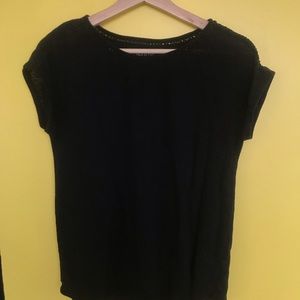 ☀️ 5/$25 GAP linen blend t shirt with crochet trim